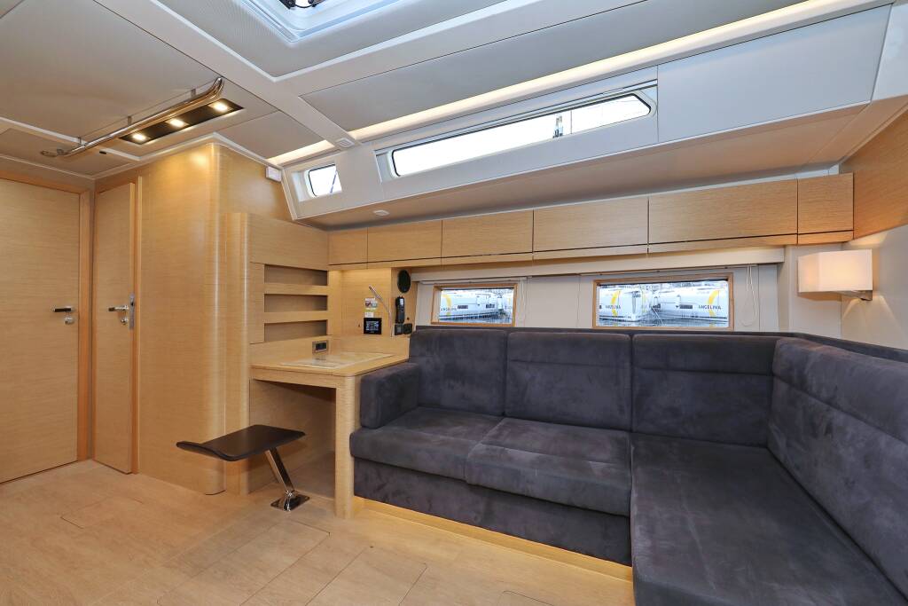 Sailing yacht Hanse 548 Air King