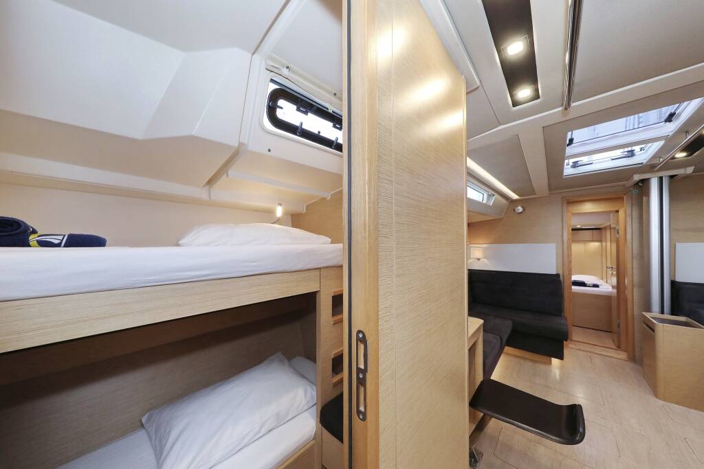 Sailing yacht Hanse 548 Air King