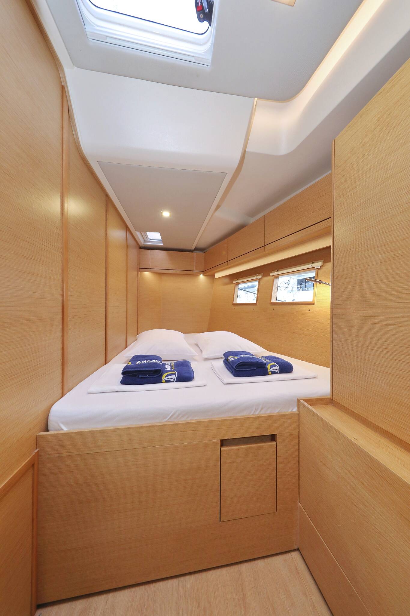 Sailing yacht Hanse 548 Air King