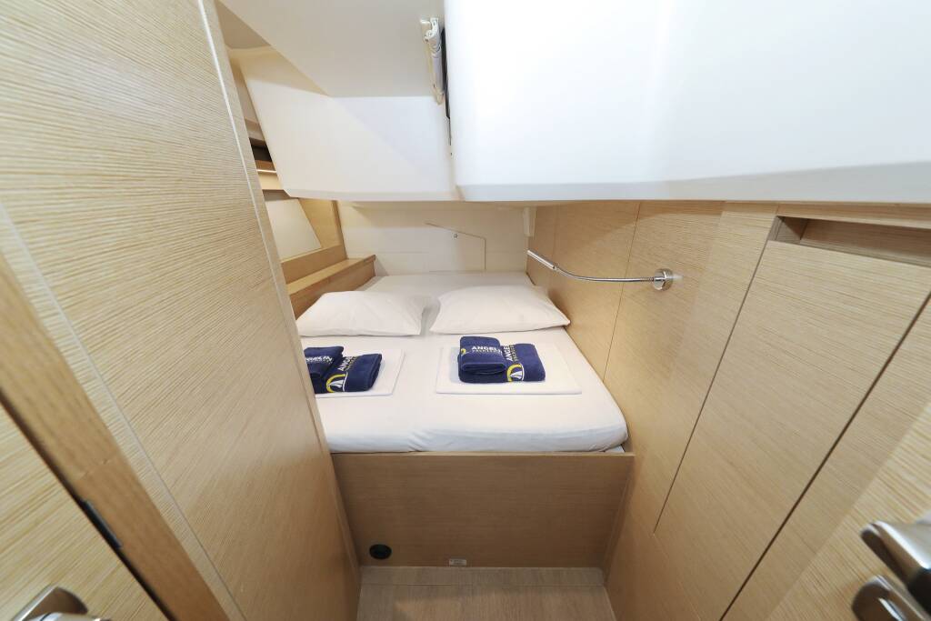 Sailing yacht Hanse 548 Air King