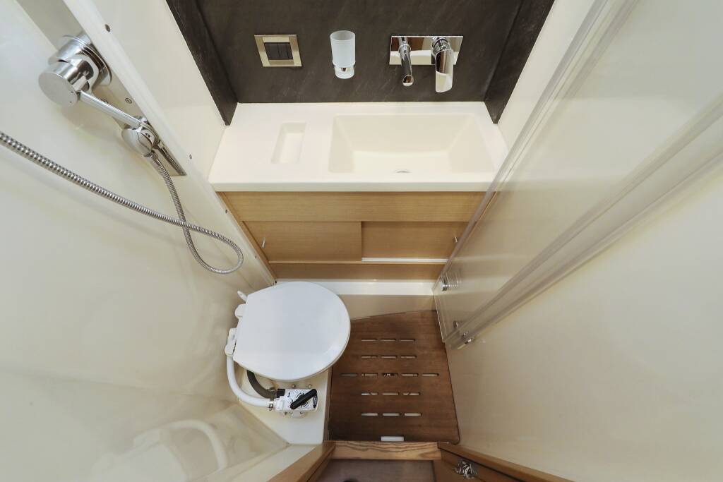 Sailing yacht Hanse 548 Air King