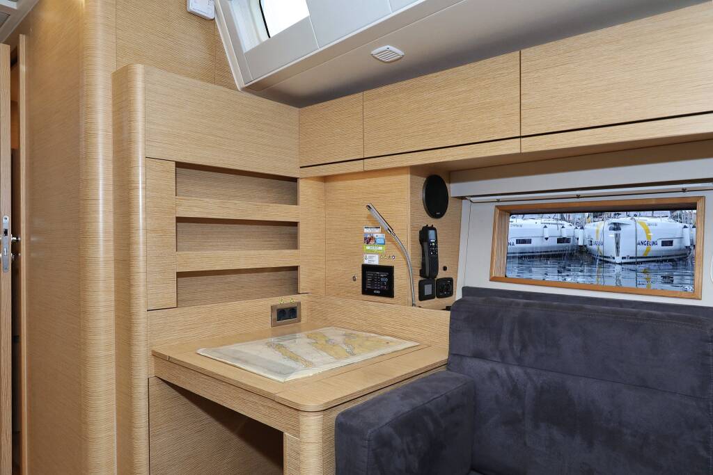 Sailing yacht Hanse 548 Air King