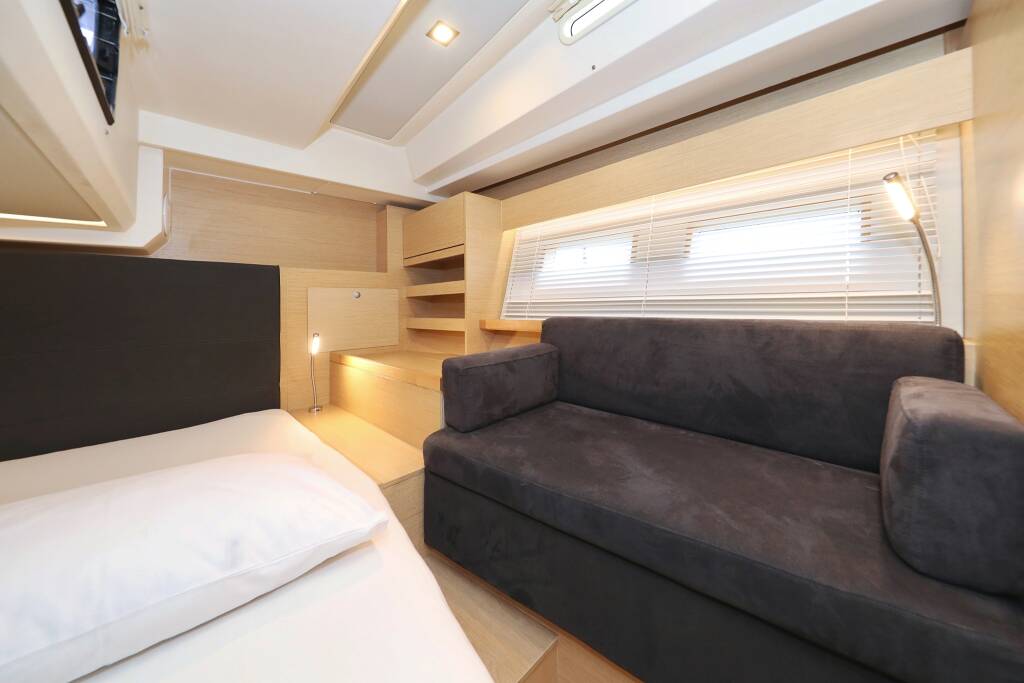 Sailing yacht Hanse 548 Air King
