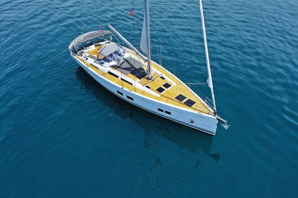 Sailing yacht Hanse 588 Mivasa