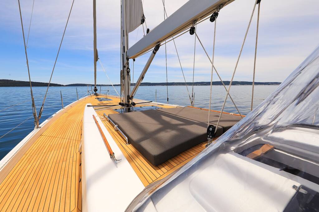 Sailing yacht Hanse 588 Mivasa