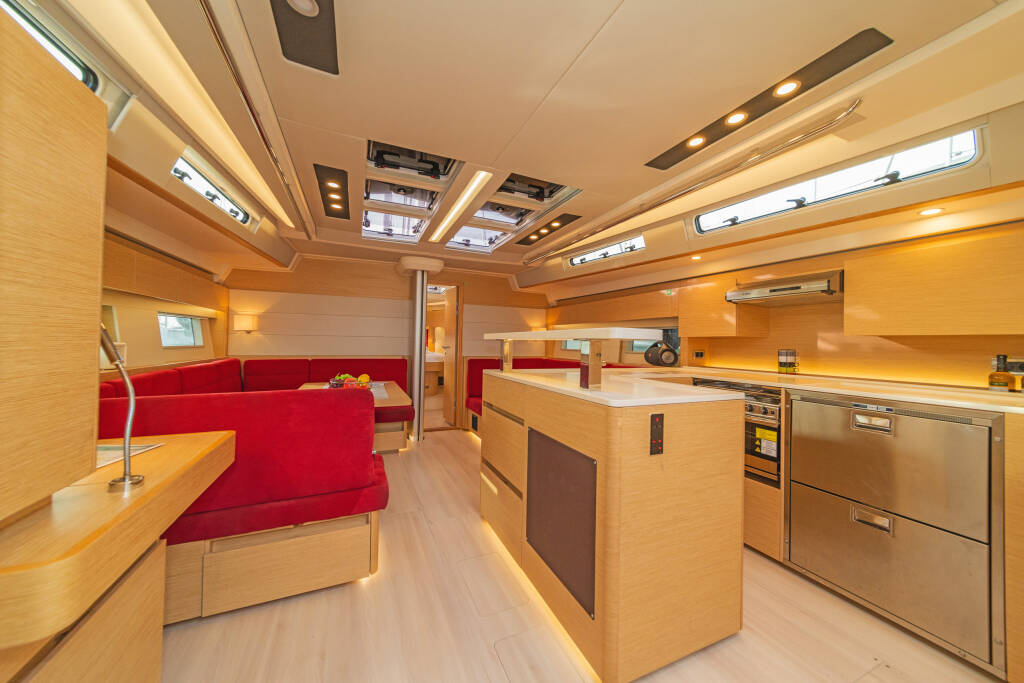 Segelyachten Hanse 588 Amadea