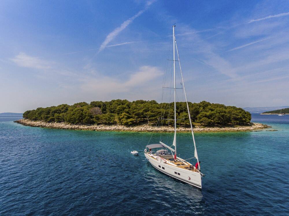 Sailing yacht Hanse 588 Superstar