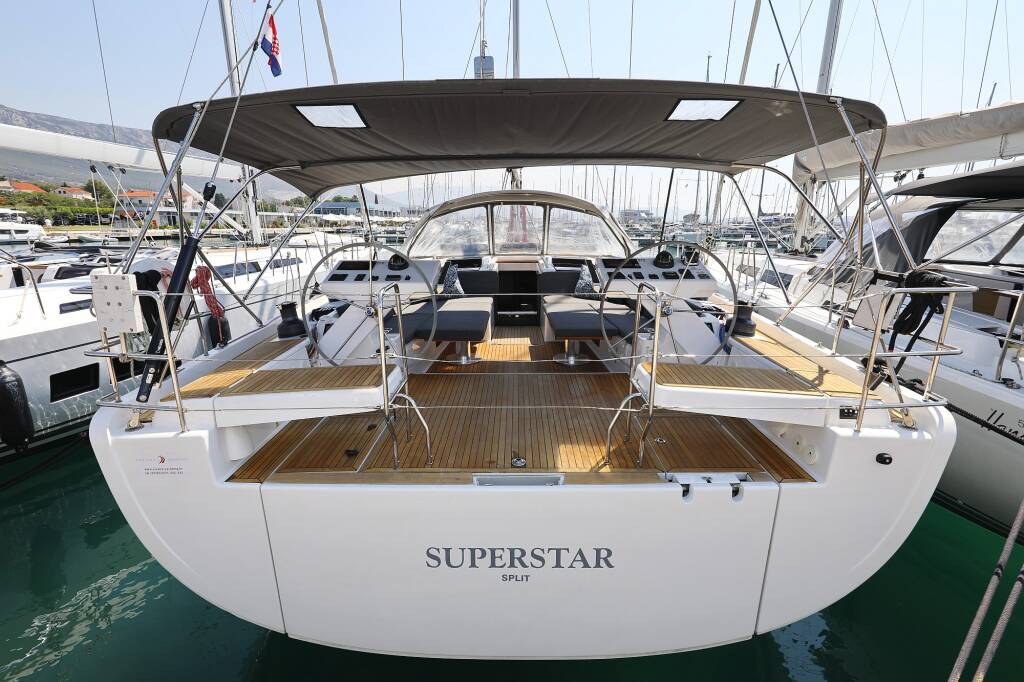Sailing yacht Hanse 588 Superstar
