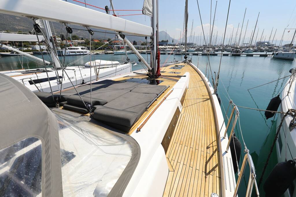 Sailing yacht Hanse 588 Superstar