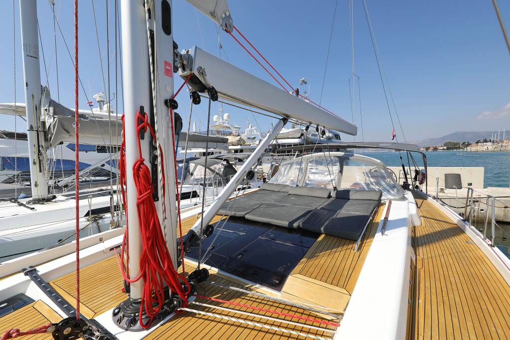 Sailing yacht Hanse 588 Superstar