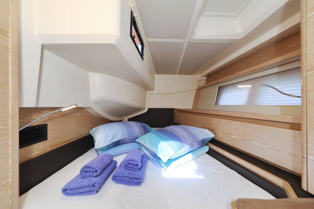 Sailing yacht Hanse 588 Superstar