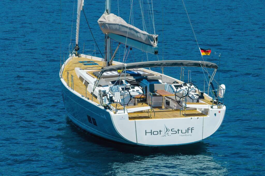 Sailing yacht Hanse 588 Hot Stuff