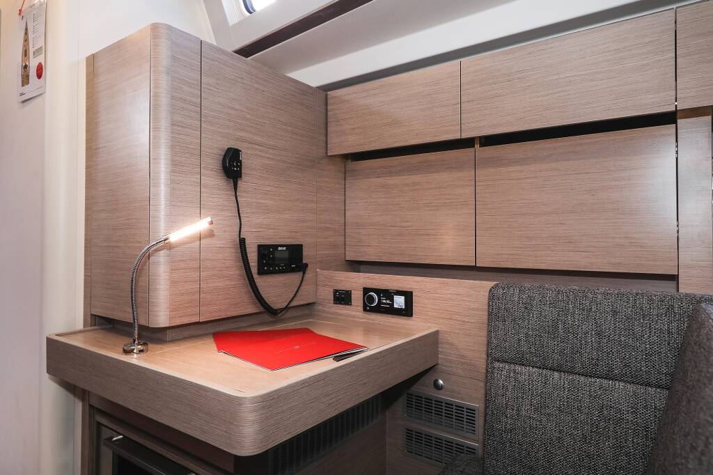 Sailing yacht Hanse 588 Hot Stuff