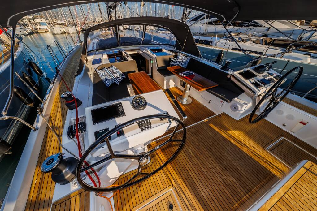 Segelyachten Hanse 588 Mischief 2.0