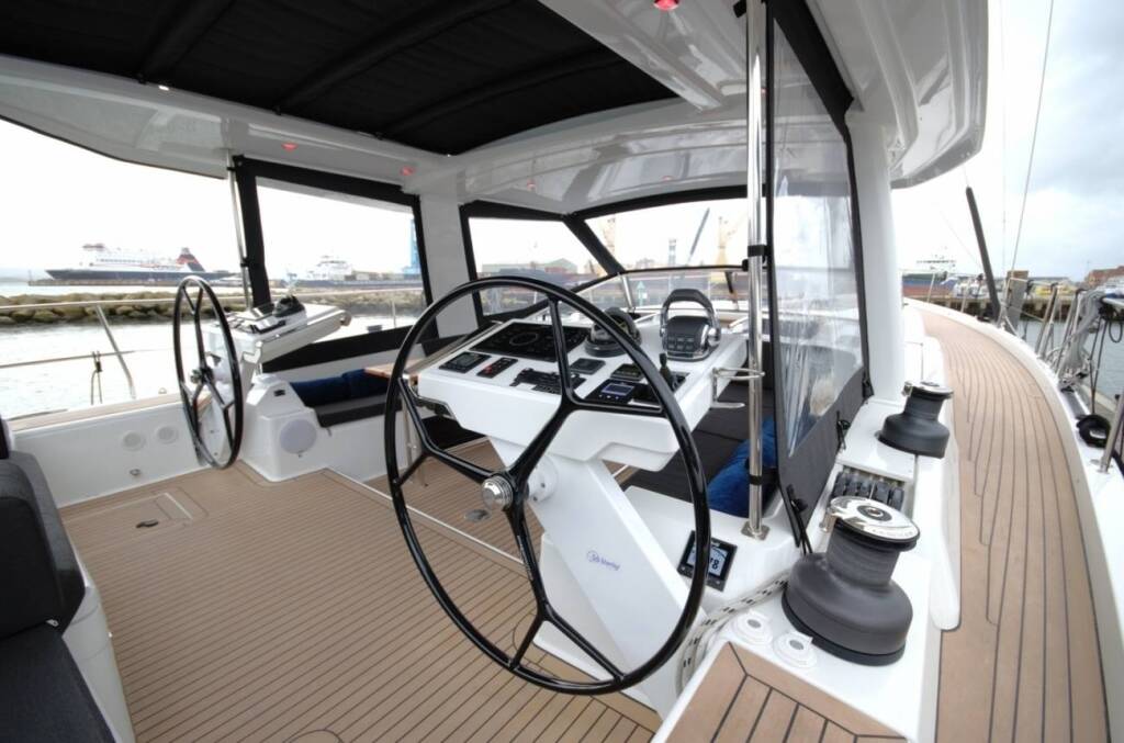 Sailing yacht Hanse 588 Eclipse