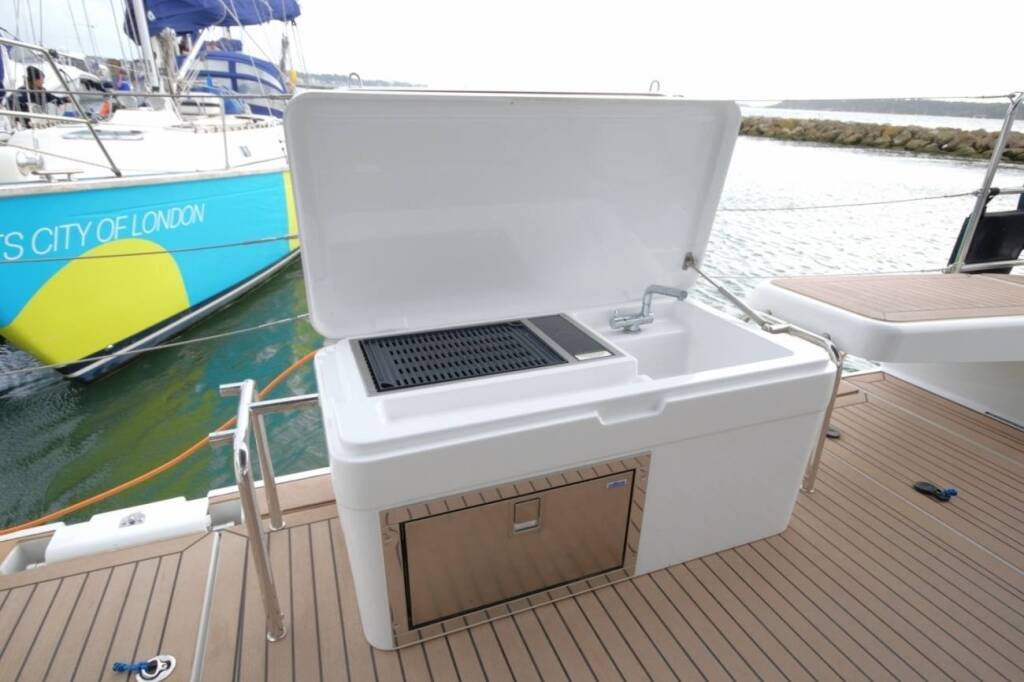 Sailing yacht Hanse 588 Eclipse