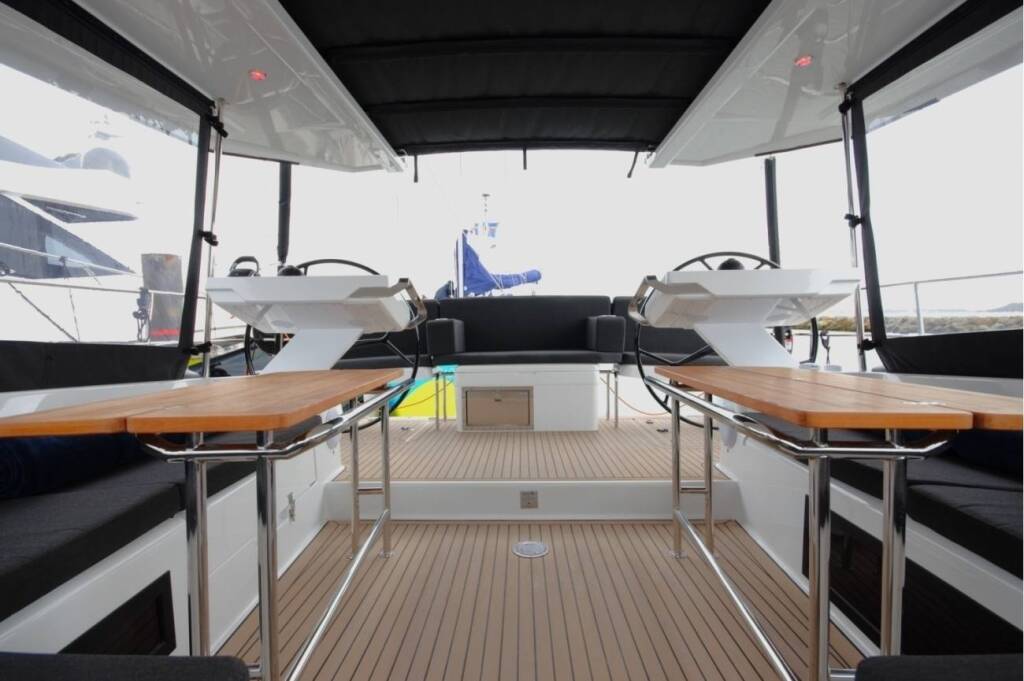 Sailing yacht Hanse 588 Eclipse