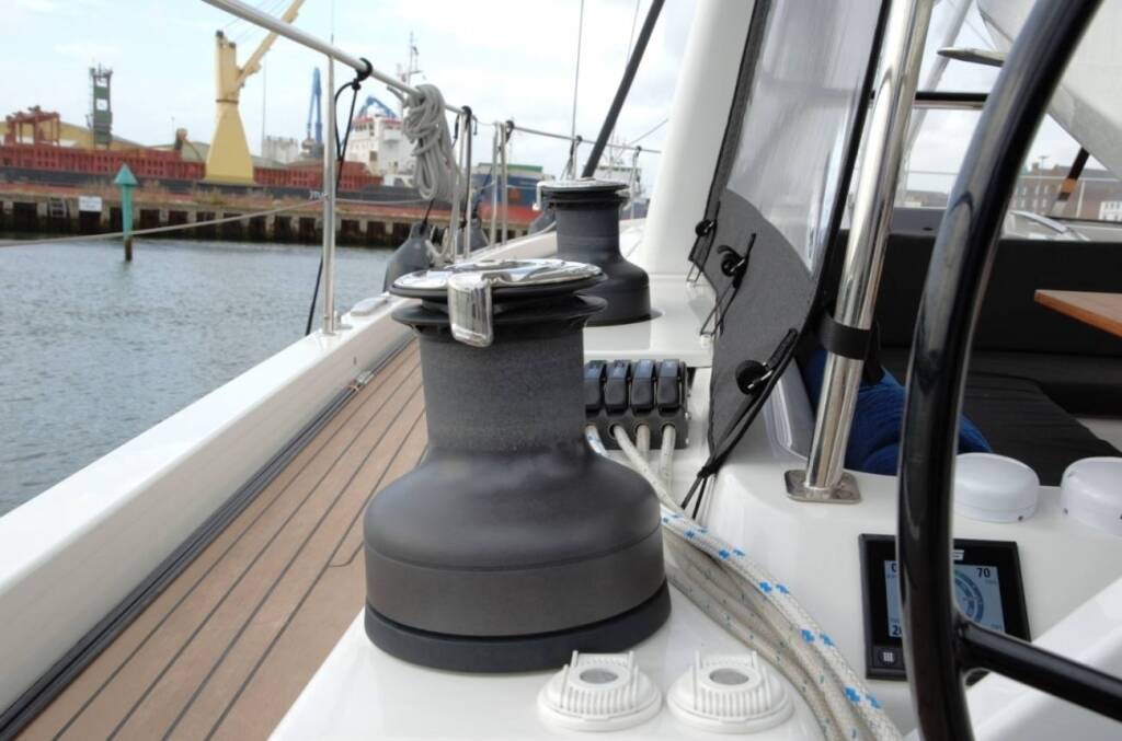 Sailing yacht Hanse 588 Eclipse