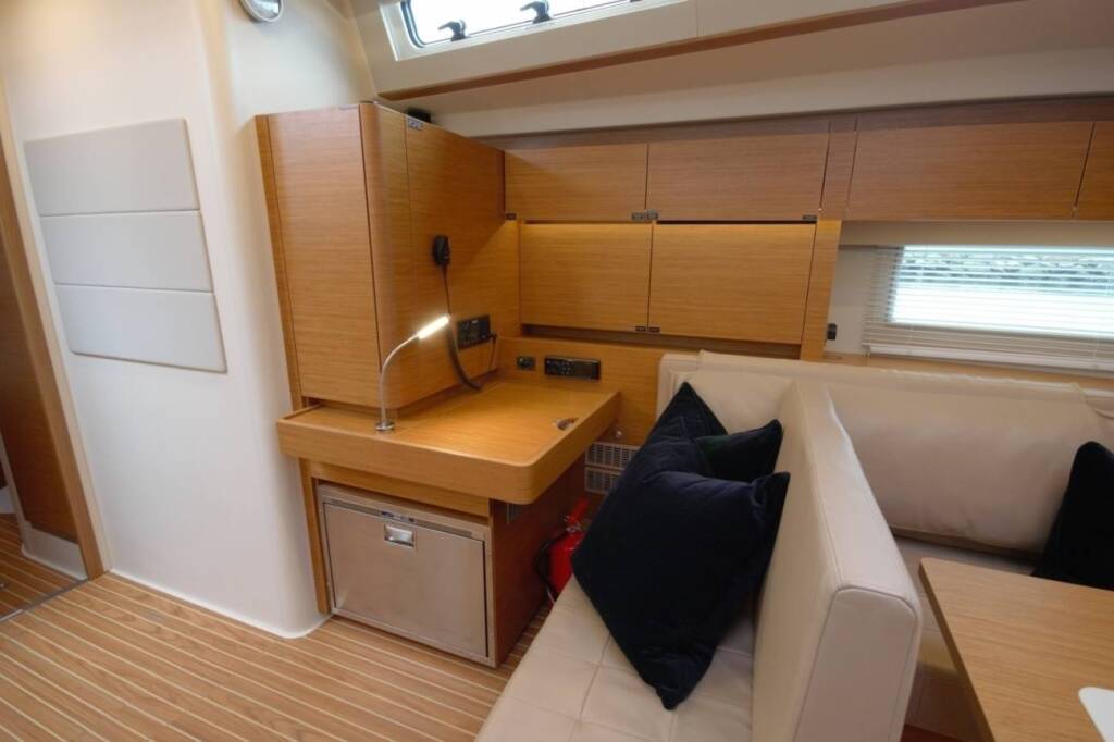 Sailing yacht Hanse 588 Eclipse