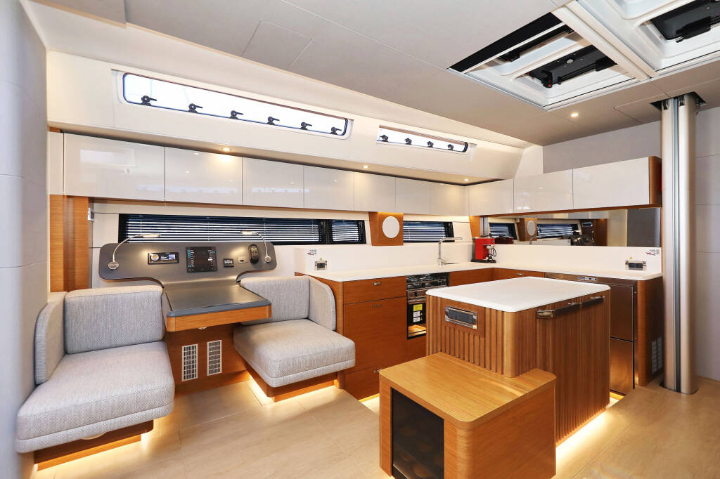 Segelyachten Hanse 590 Volare