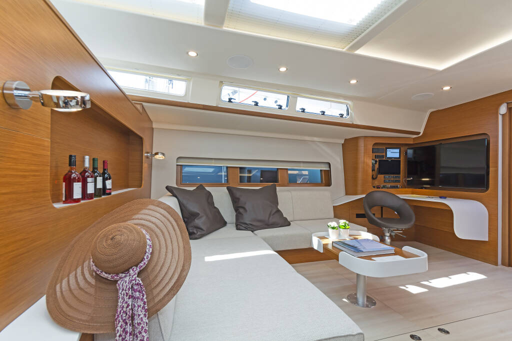Sailing yacht Hanse 675 Alizee