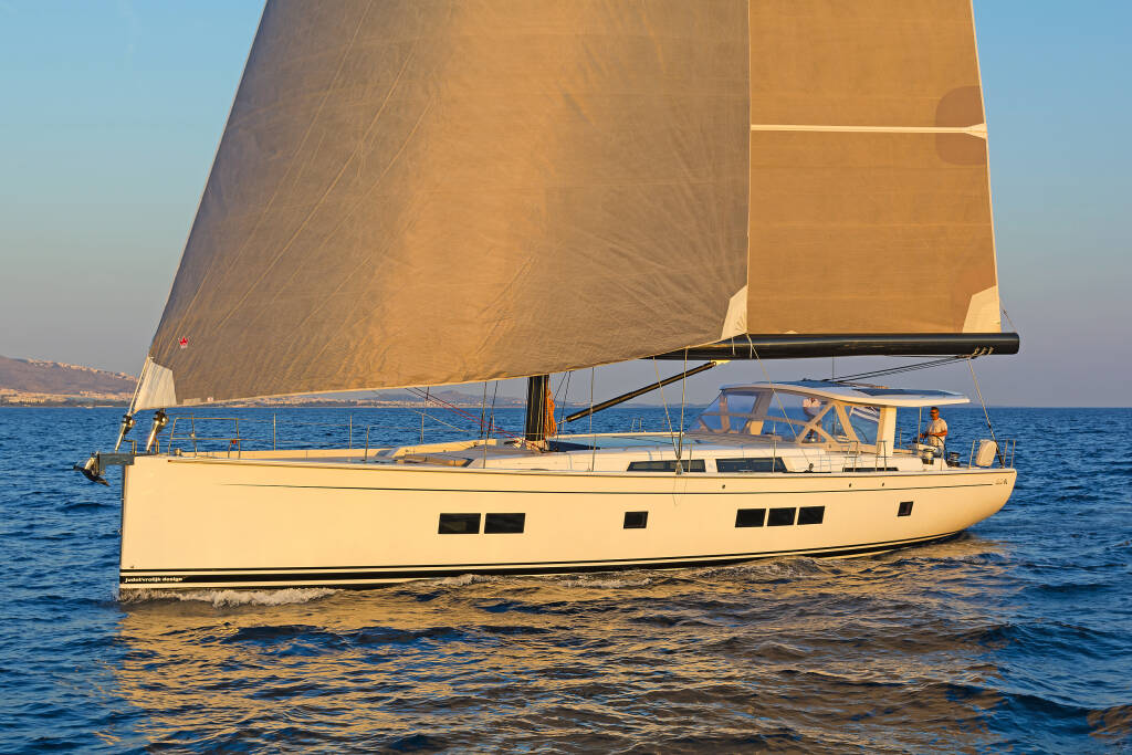 Sailing yacht Hanse 675 Alizee