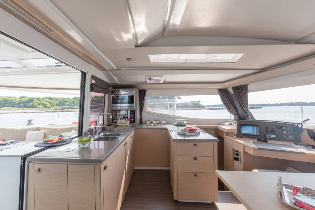 Katamaran Helia 44 Lounge