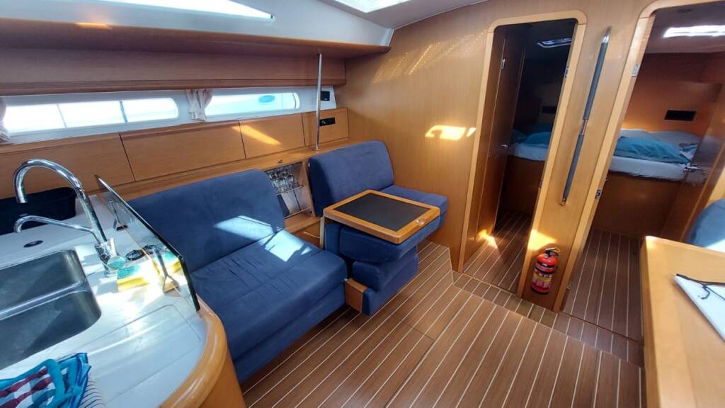 Sailing yacht Jeanneau 53 Madeleine