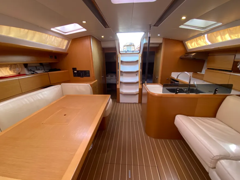Sailing yacht Jeanneau 53 