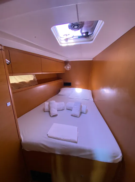 Sailing yacht Jeanneau 53 