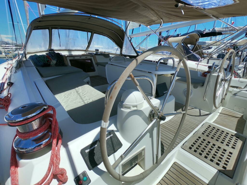Sailing yacht Jeanneau 53 Anita