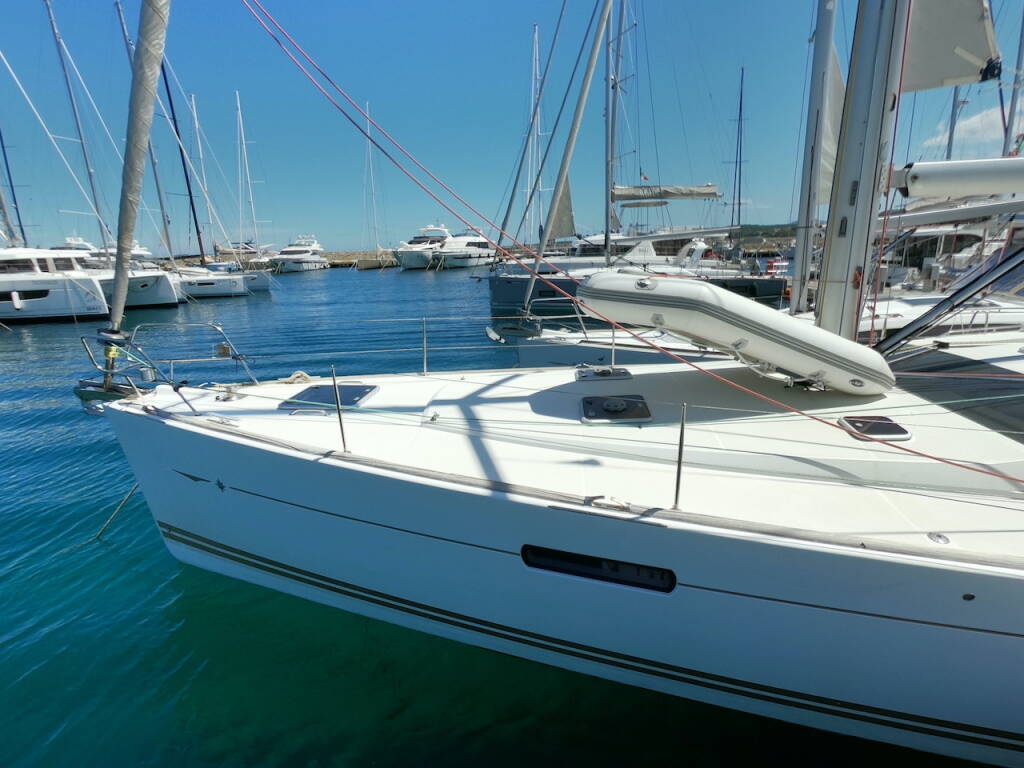 Sailing yacht Jeanneau 53 Anita