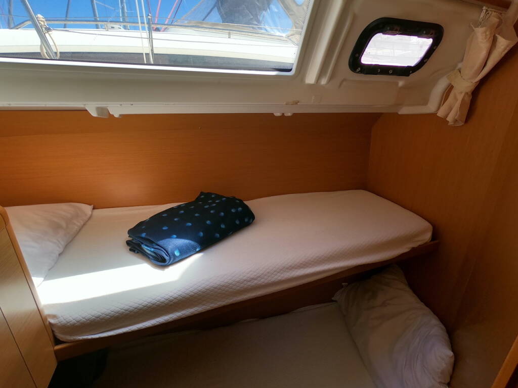 Sailing yacht Jeanneau 53 Anita