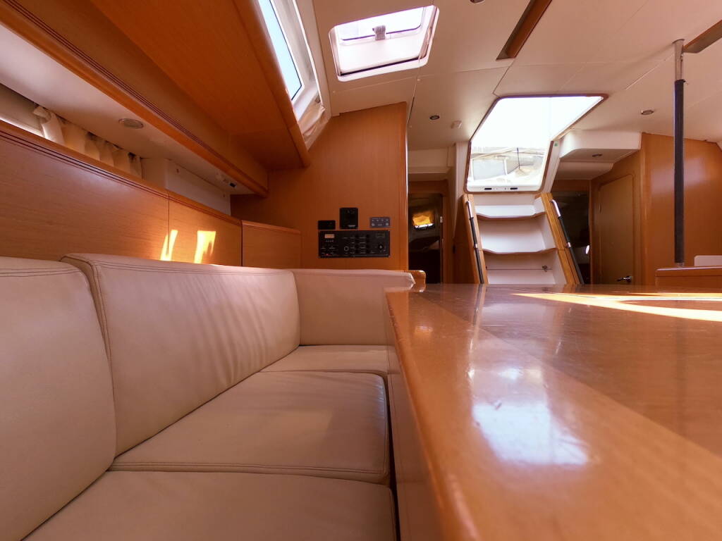 Sailing yacht Jeanneau 53 Anita