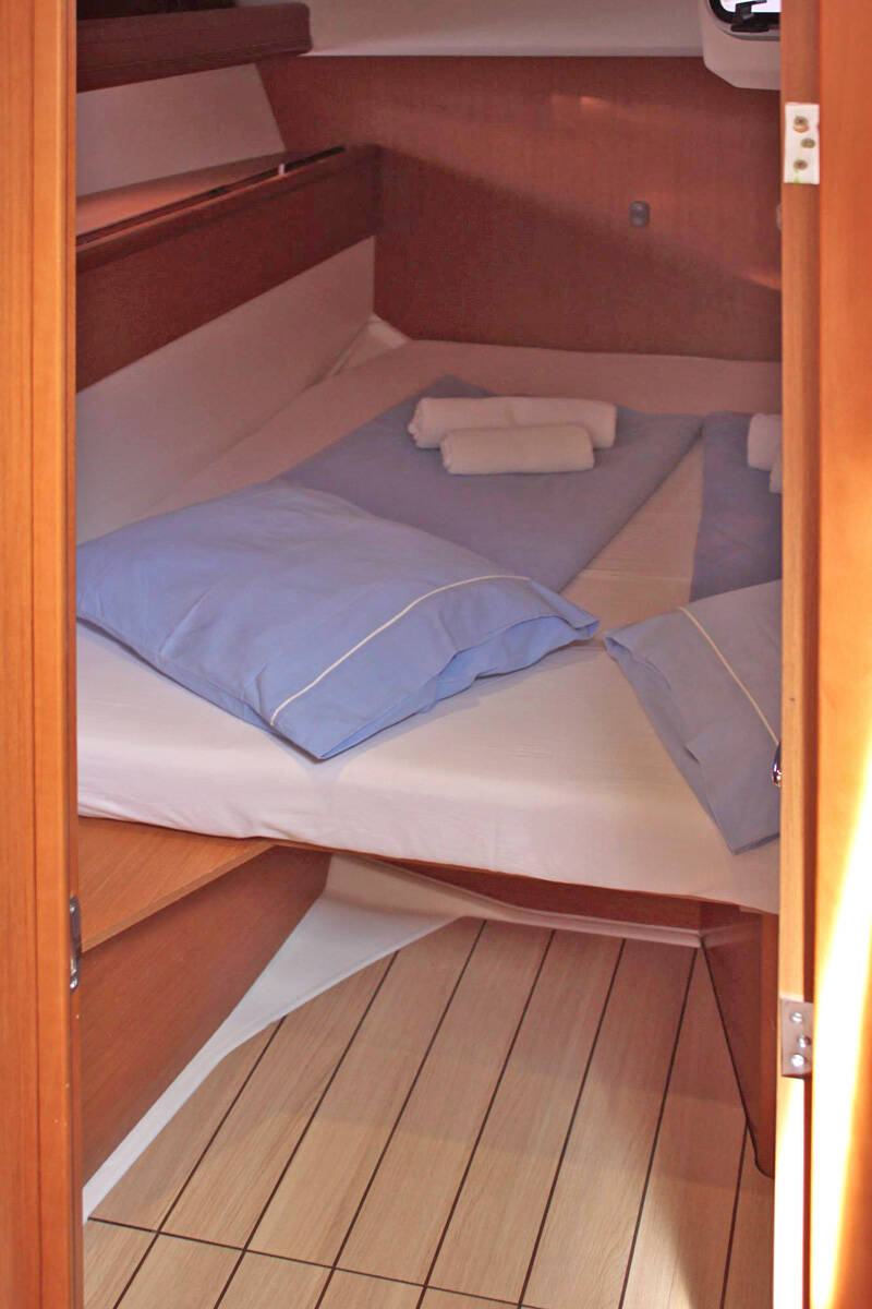 Sailing yacht Jeanneau 53 Zeus