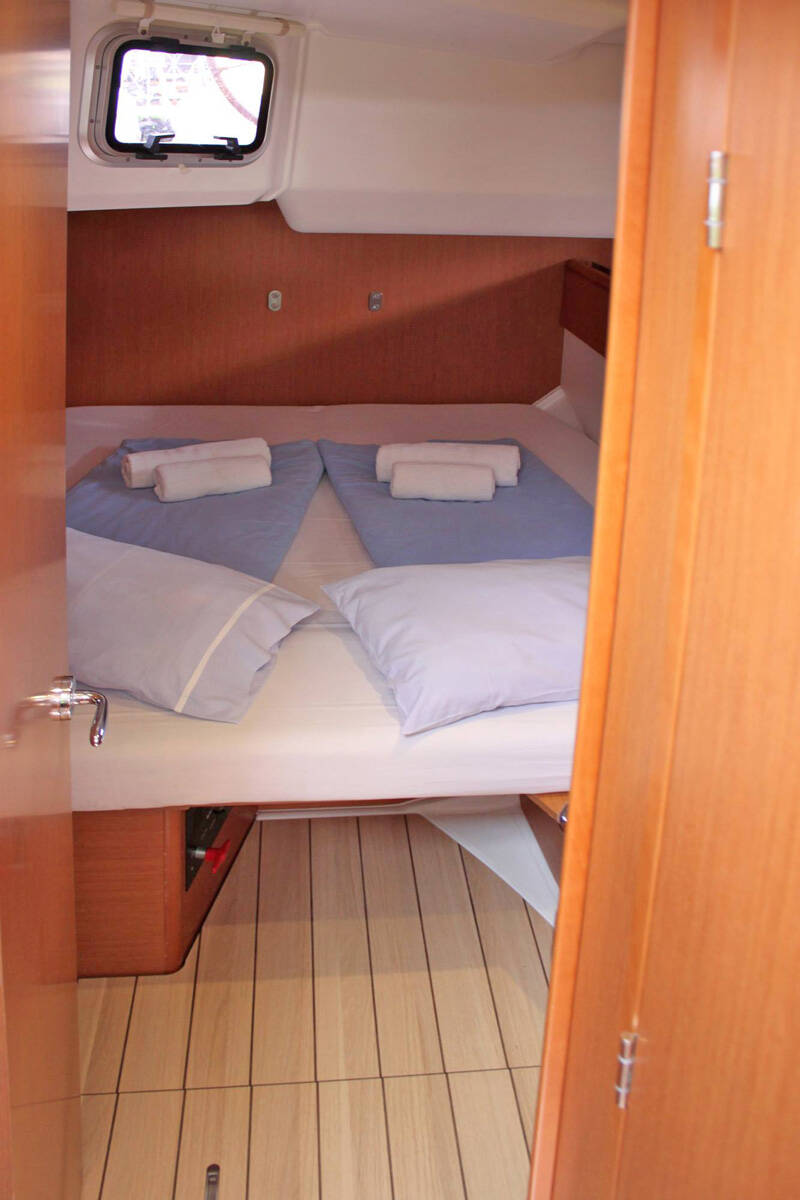 Sailing yacht Jeanneau 53 Zeus