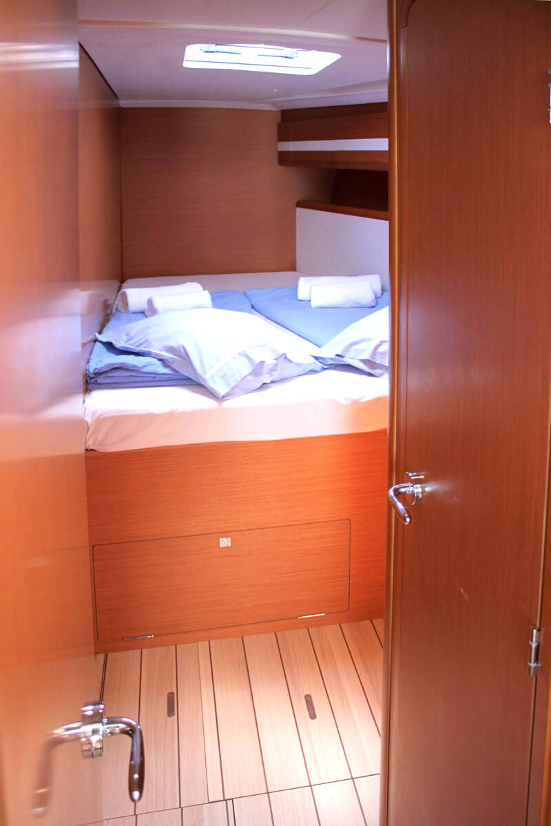 Sailing yacht Jeanneau 53 Zeus