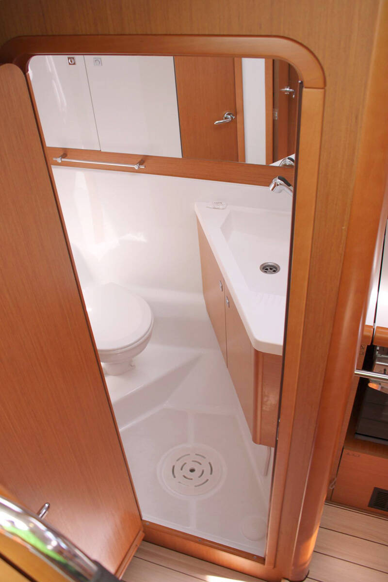 Sailing yacht Jeanneau 53 Zeus