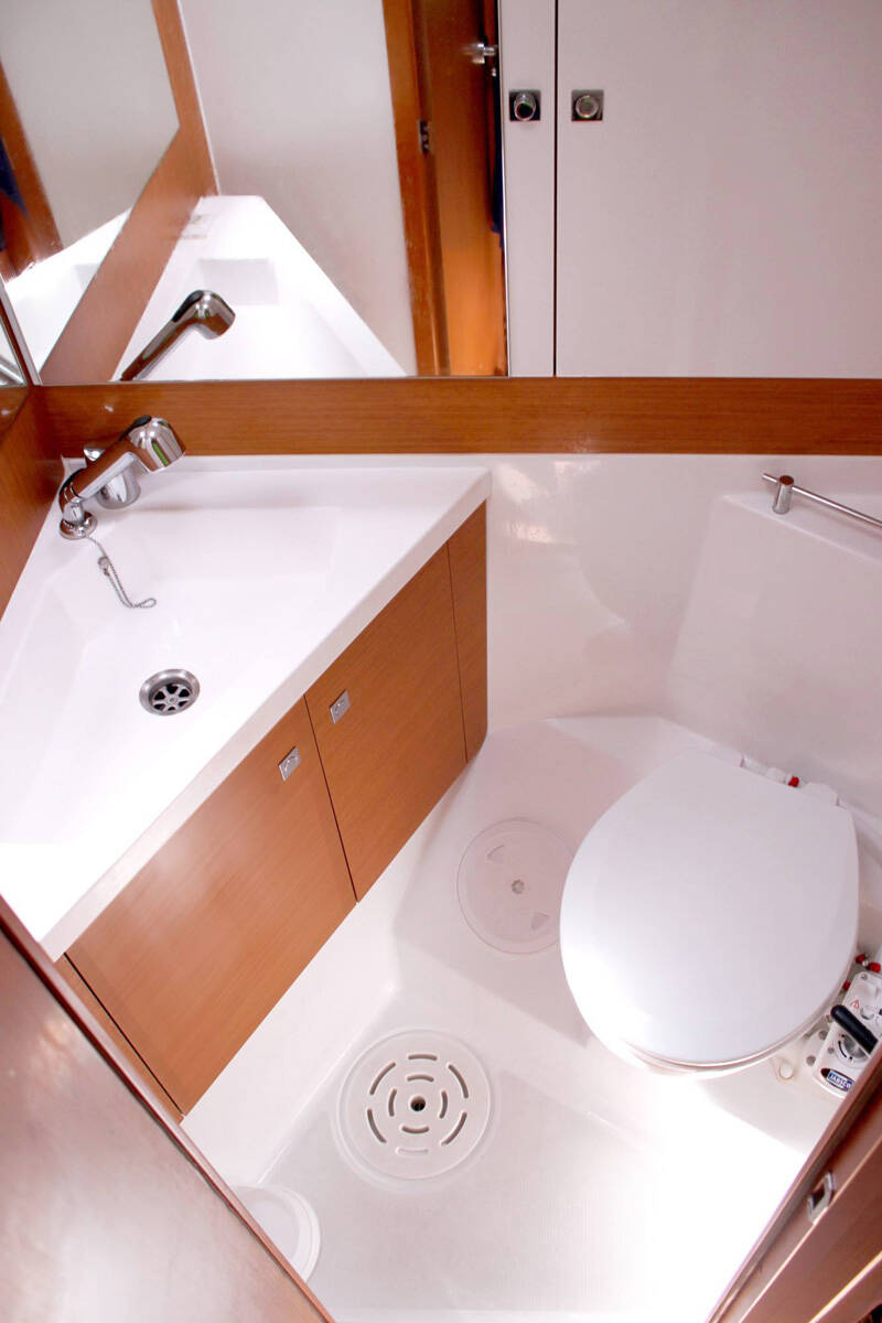 Sailing yacht Jeanneau 53 Zeus