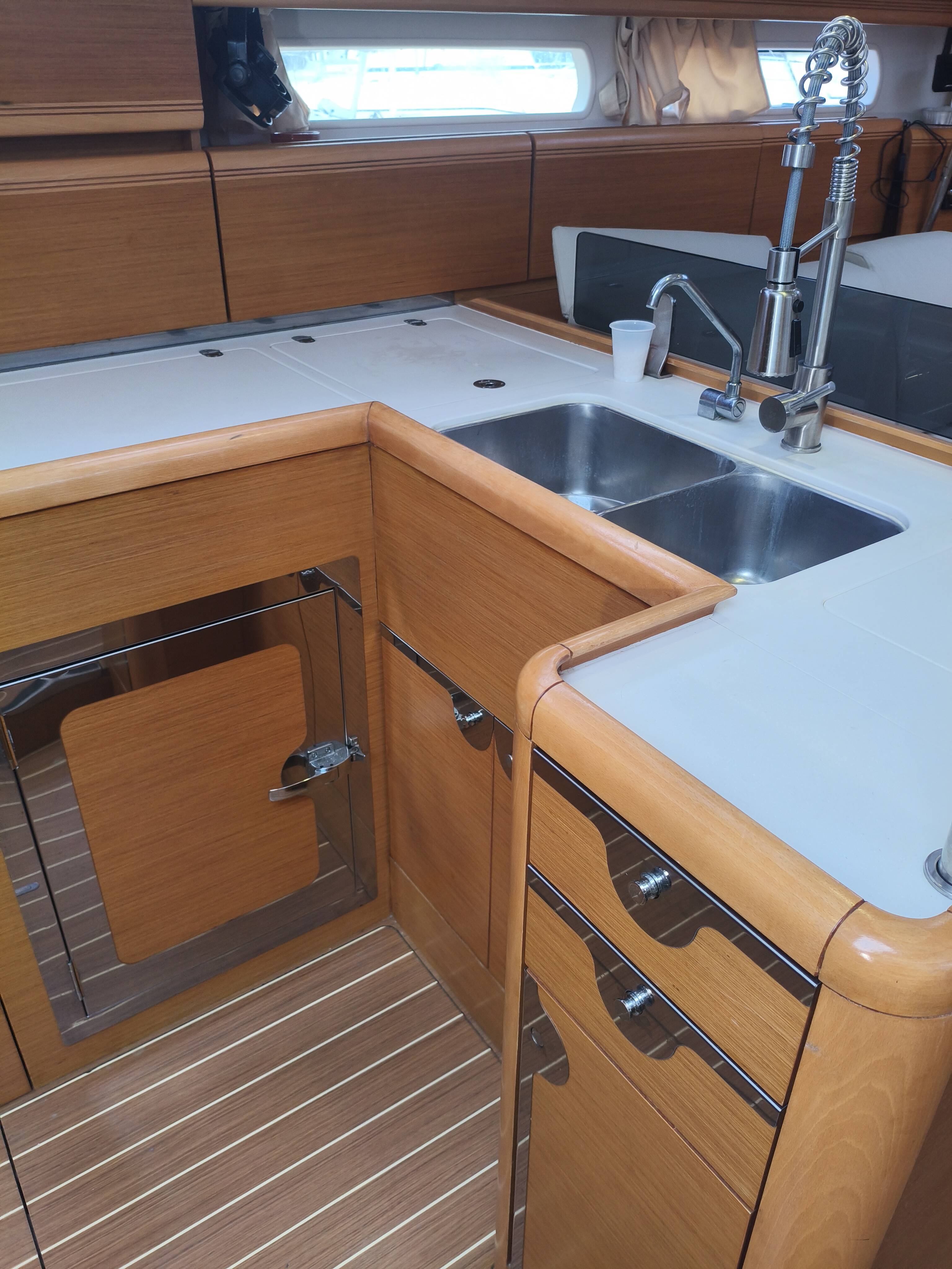 Sailing yacht Jeanneau 53 Keep Calm