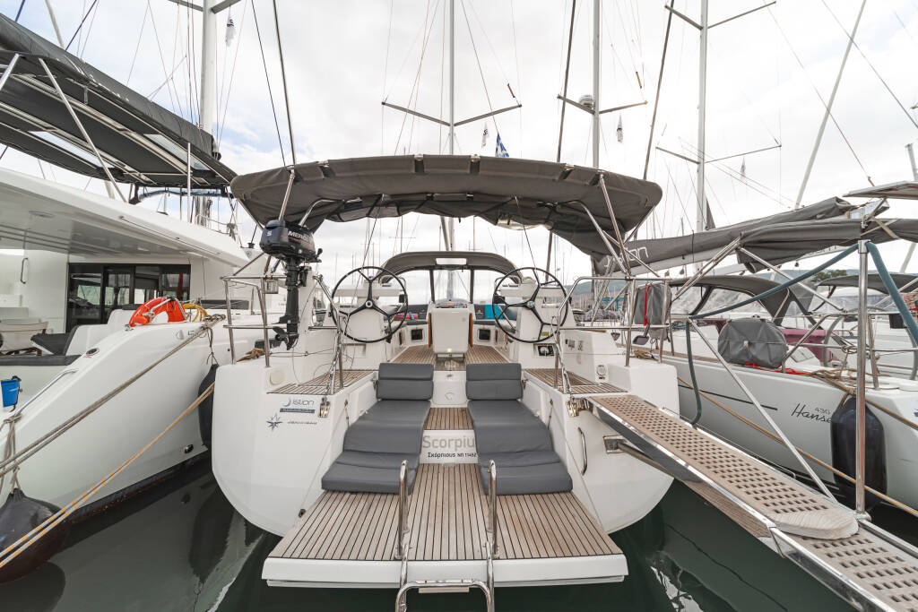Sailing yacht Jeanneau 54 Scorpius