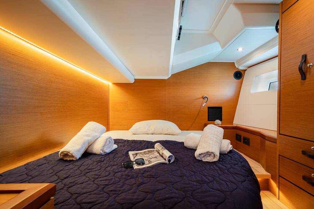 Sailing yacht Jeanneau 54 Celena IV