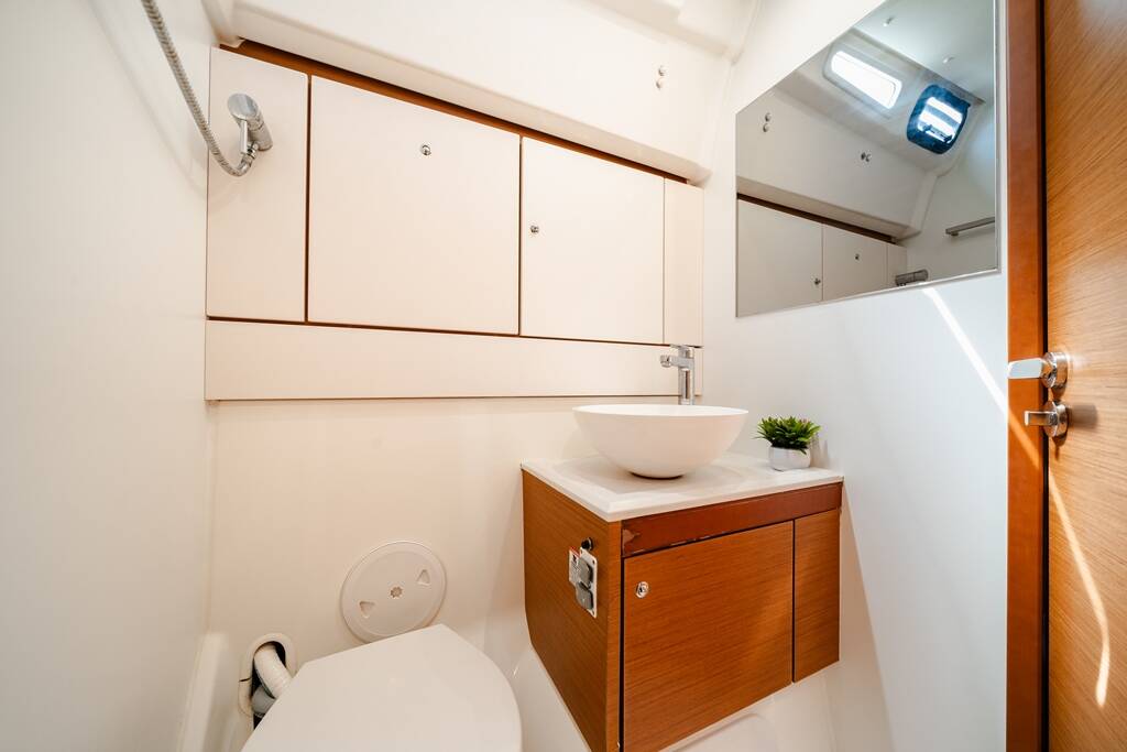 Sailing yacht Jeanneau 54 Celena IV