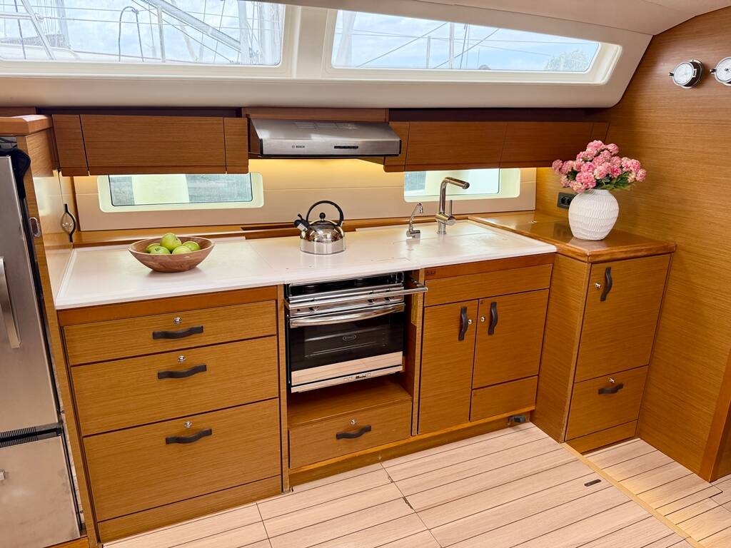 Sailing yacht Jeanneau 54 Our Lady