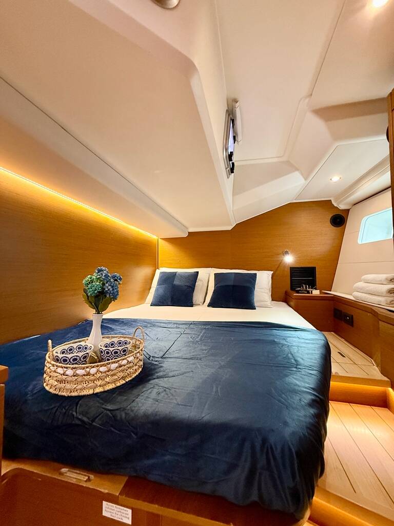 Sailing yacht Jeanneau 54 Our Lady