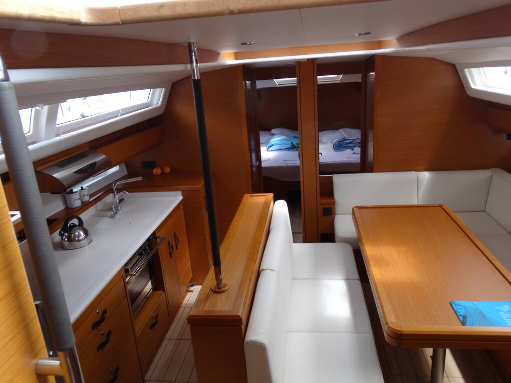 Sailing yacht Jeanneau 54 ECONOMY