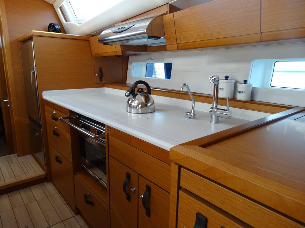 Sailing yacht Jeanneau 54 ECONOMY
