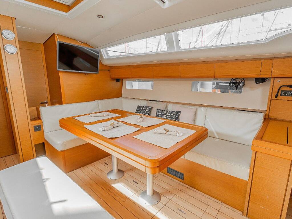 Sailing yacht Jeanneau 54 Maria II