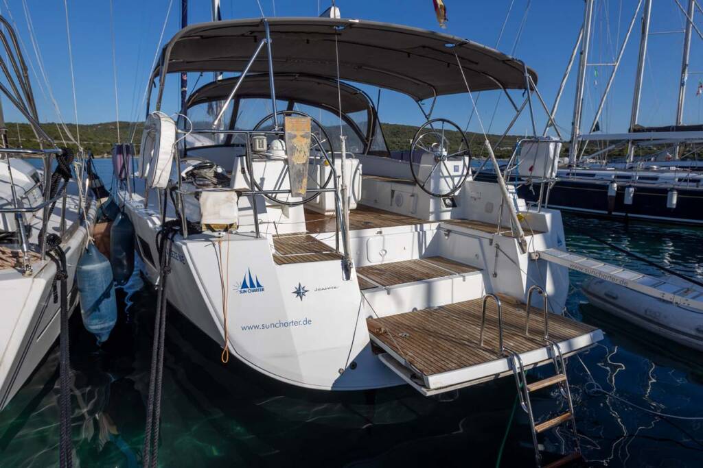 Sailing yacht Jeanneau 54 Squeeze Me