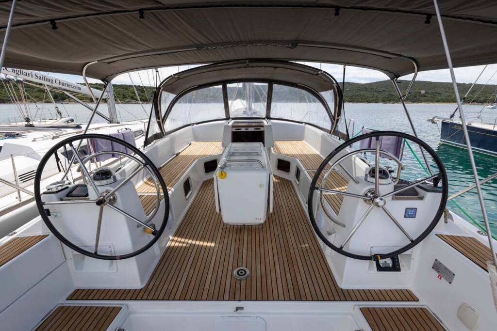 Sailing yacht Jeanneau 54 Squeeze Me